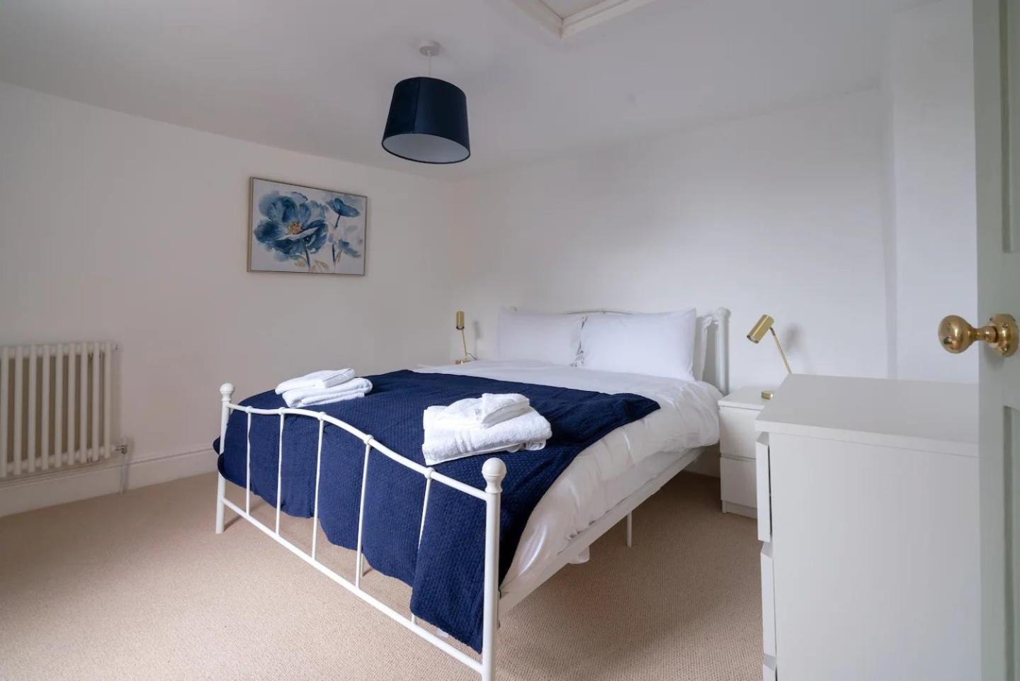 Vila Pass The Keys Stylish Grade II Listed House Cheltenham Exteriér fotografie